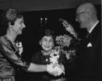 Elizabeth Villaume shaking hands with Urho Kekkonen