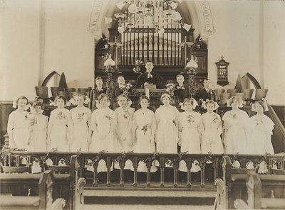 St. Peter's Evangelical Lutheran Church confirmation class, 1913