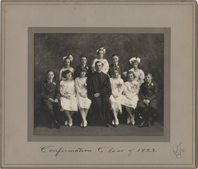 St. Peter's Evangelical Lutheran Church confirmation class, 1923