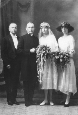 Reverend Albert Grunwald and Irene Adeline Fischer wedding portrait