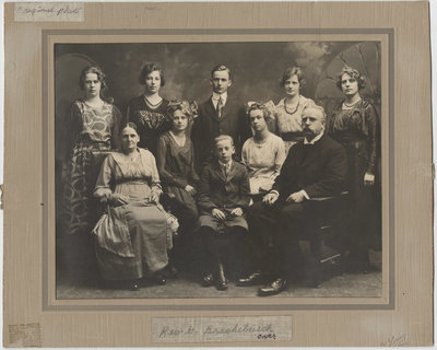 Rev. Guenther Brackebusch and family