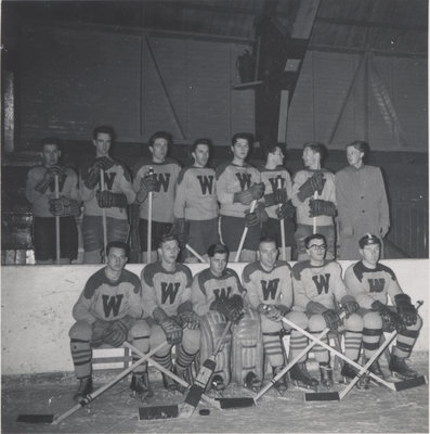 Waterloo College hockey team, 1953-54