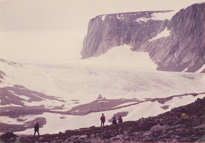 Marie Sanderson research team, Nunavut