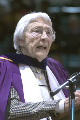 Margaret Fulton at fall convocation, 2004