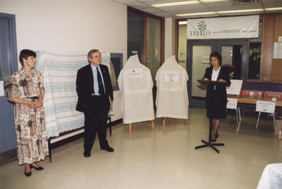 Virginia Gillham speaking at unveiling of Goetz paintings of the Library