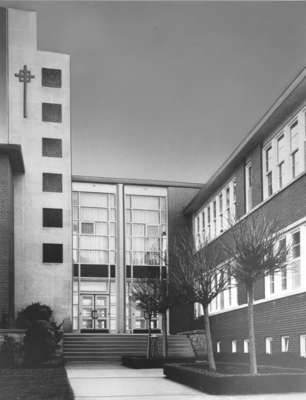 Arts Building entrance, Waterloo Lutheran University