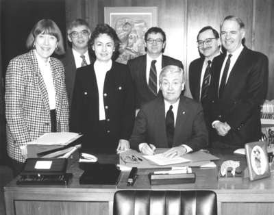 TriUniversity Group of Libraries (TUG) Agreement signing, 1995