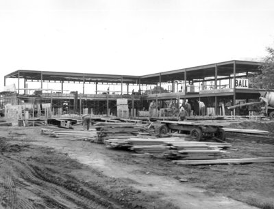 Construction of the Waterloo Lutheran Seminary building