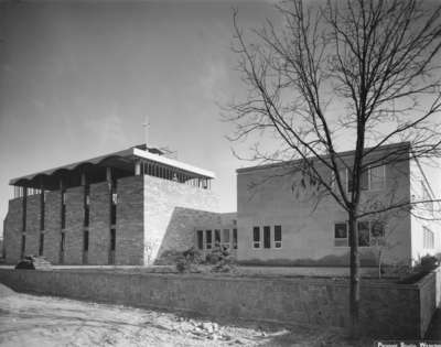 Construction of the Waterloo Lutheran Seminary building