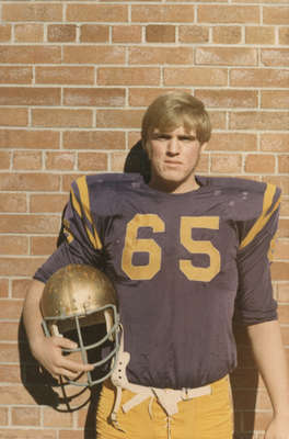 Doug Best, Waterloo Lutheran University football player