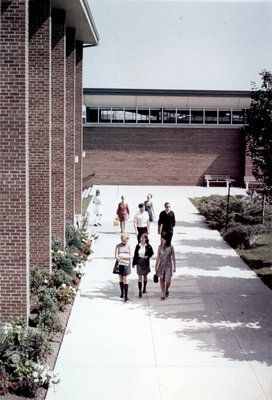 Students walking in quadrangle, Wilfrid Laurier University