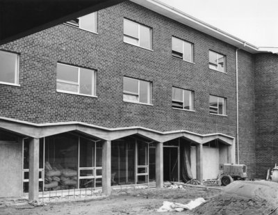 Construction of West Hall men's residence, Waterloo Lutheran University