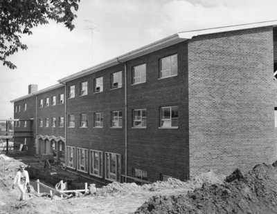 Construction of men's residence, Waterloo Lutheran University