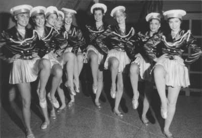 Purple and Gold Show chorus line, 1955