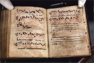 [Noted hymnal with noted portions of the Mass (for Franciscan use)]