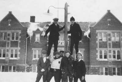 Waterloo College School students in front of Willison Hall