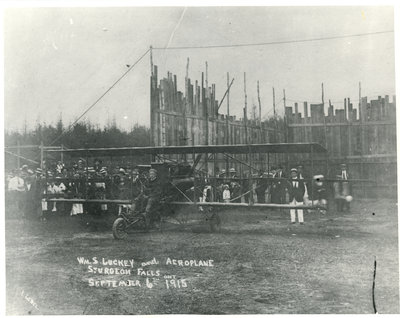 WM.S. Luckey et son avion / WM.S. Luckey and his aeroplane