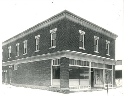 Édifice, Sturgeon Falls / Building, Sturgeon Falls