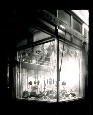 Vitrine d'un commerce / Store window display