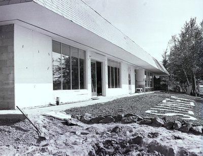 La construction de l'hôtel Sunbeam / Construction of Sunbeam Hotel