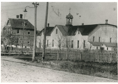 Église Sacré-Coeur, Sturgeon Falls / Sacré-Coeur Church, Sturgeon Falls