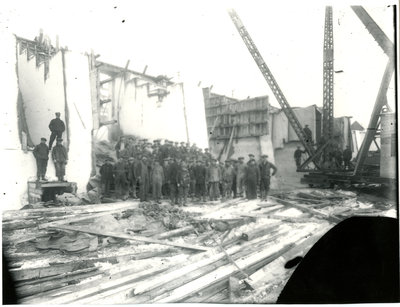 Construction du barrage d'eau / Construction of the water dam