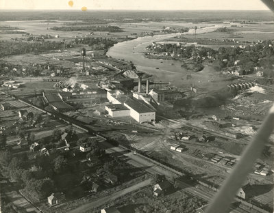 Moulin de l'Abitibi Power & Paper Company, Sturgeon Falls / Abitibi Power & Paper Company mill, Sturgeon Falls