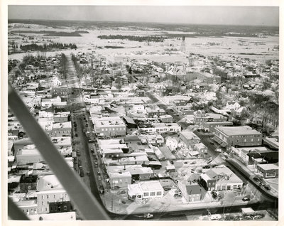 Vue aérienne de Sturgeon Falls / Aerial view of Sturgeon Falls