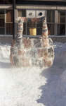 Sculpture de neige d'un puits / Well Snow Sculpture