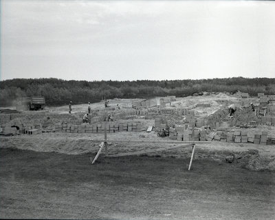 Construction de l'école Christ-Roi, River Valley Construction of the Christ-Roi School, River Valley