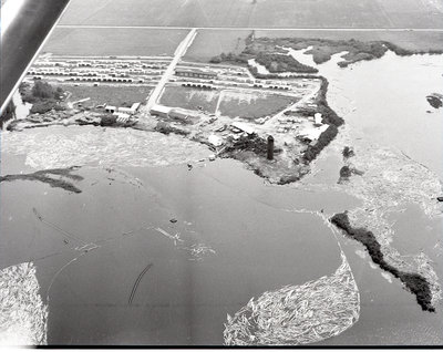 Incendie à la scierie de Goulard Lumber, Sturgeon Falls, 1974 / Fire at the Goulard Lumber sawmill, Sturgeon Falls, 1974