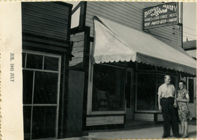 Magasin d’épicerie Lafond, Field / Lafond Grocery Store, Field