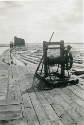 Scierie, Cache Bay / Lumber mill, Cache Bay