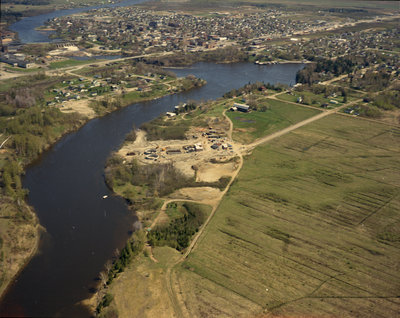 Vue aeriénne de la Rivière Sturgeon, Sturgeon Falls / Aerial view of the Sturgeon River, Sturgeon Falls