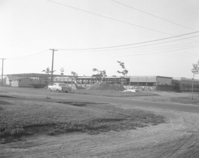 Construction de l'école Sturgeon Falls High School / Construction of the Sturgeon Falls High School