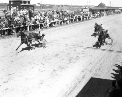 Course de chevaux, Sturgeon Falls / Horse Racing, Sturgeon Falls