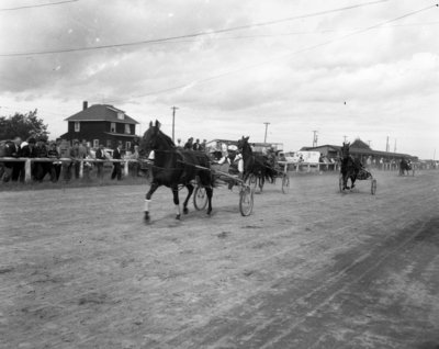 Course de chevaux, Sturgeon Falls / Horse Racing, Sturgeon Falls