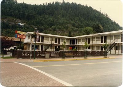 Horseshoe Bay Motel