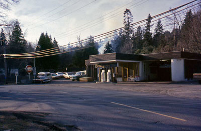 Tiddlycove Gas Station