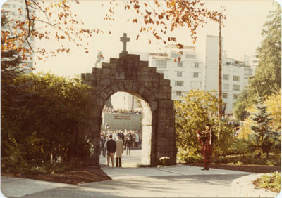 Memorial Arch