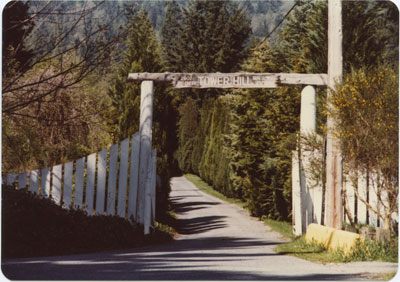 Entrance to &quot;Tower Hill&quot;