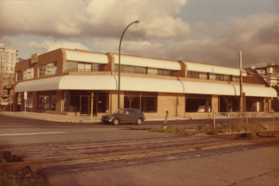 New Building on the Corner of Bellevue Avenue and 15th Street