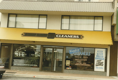 Business in the 1400 block of Clyde Avenue