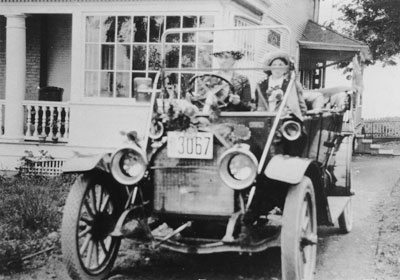 Thompson family in car