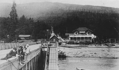 Dundarave Pier