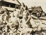 Children at Ambleside Beach