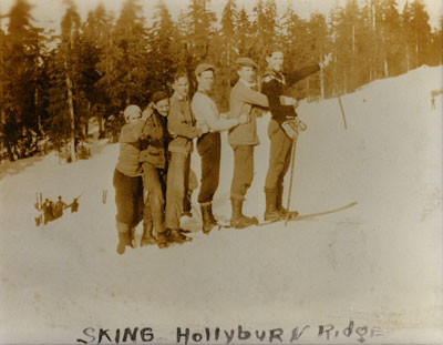 Skiers on Hollyburn Ridge