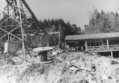 Hollyburn chair lift