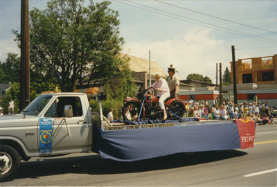 Community Day Parade (Dundarave Towing)