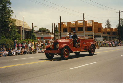 Community Day Parade (West Vancouver Fire Department)